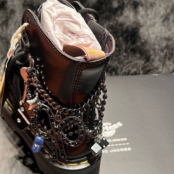 Marc Jacobs X Dr. Marten - Picture 7 of 10